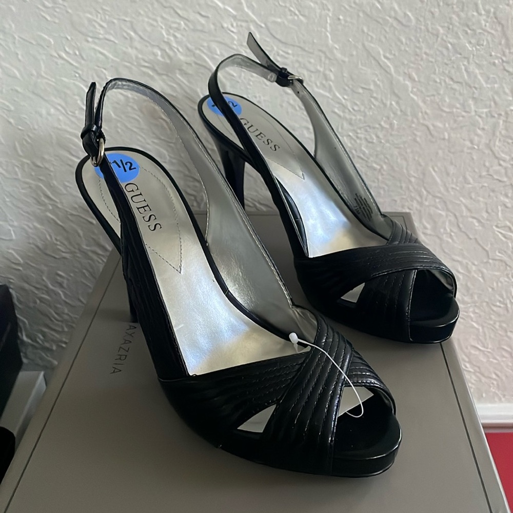 NWT BLACK GUESS HEELS
